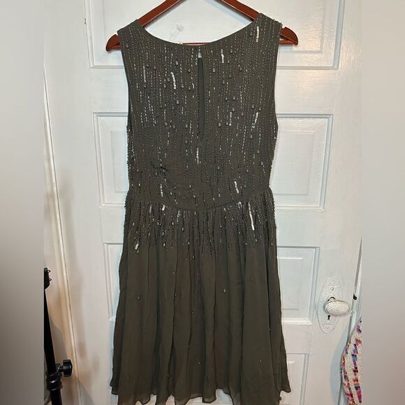 NWOTs Burning Torch Cocktail Dress Size Medium - Picture 9 of 13